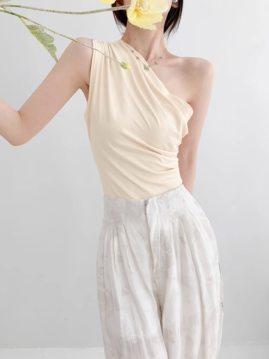 "Sculpted Edge" One-Shoulder Ruched Bodysuit – Sexy Slim-Fit Summer Staple